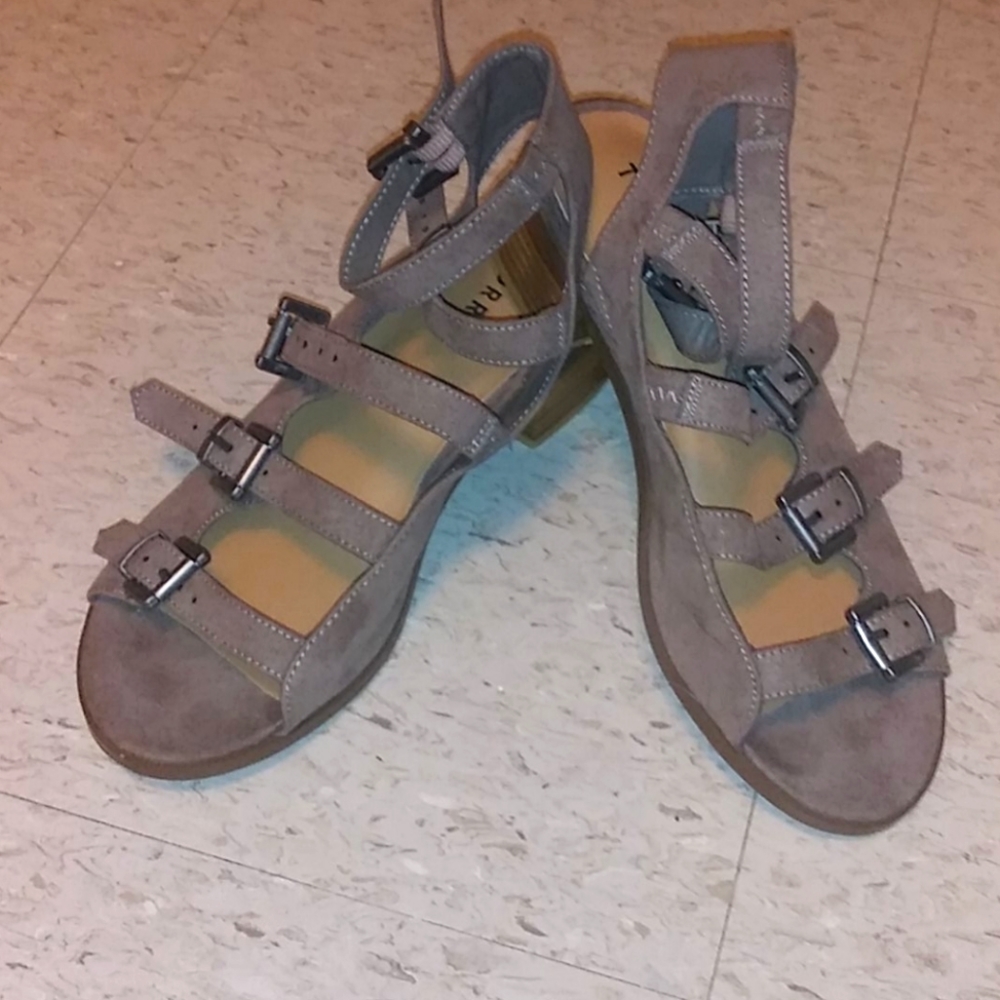 Torrid Wedges